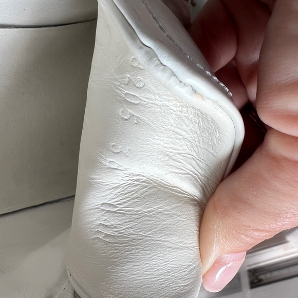 Gucci women’s sneakers size 6/ US 8 - Picture 7 of 9